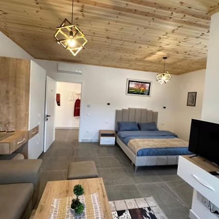 Qyteza Guest House & Camping Шкодер Экстерьер фото