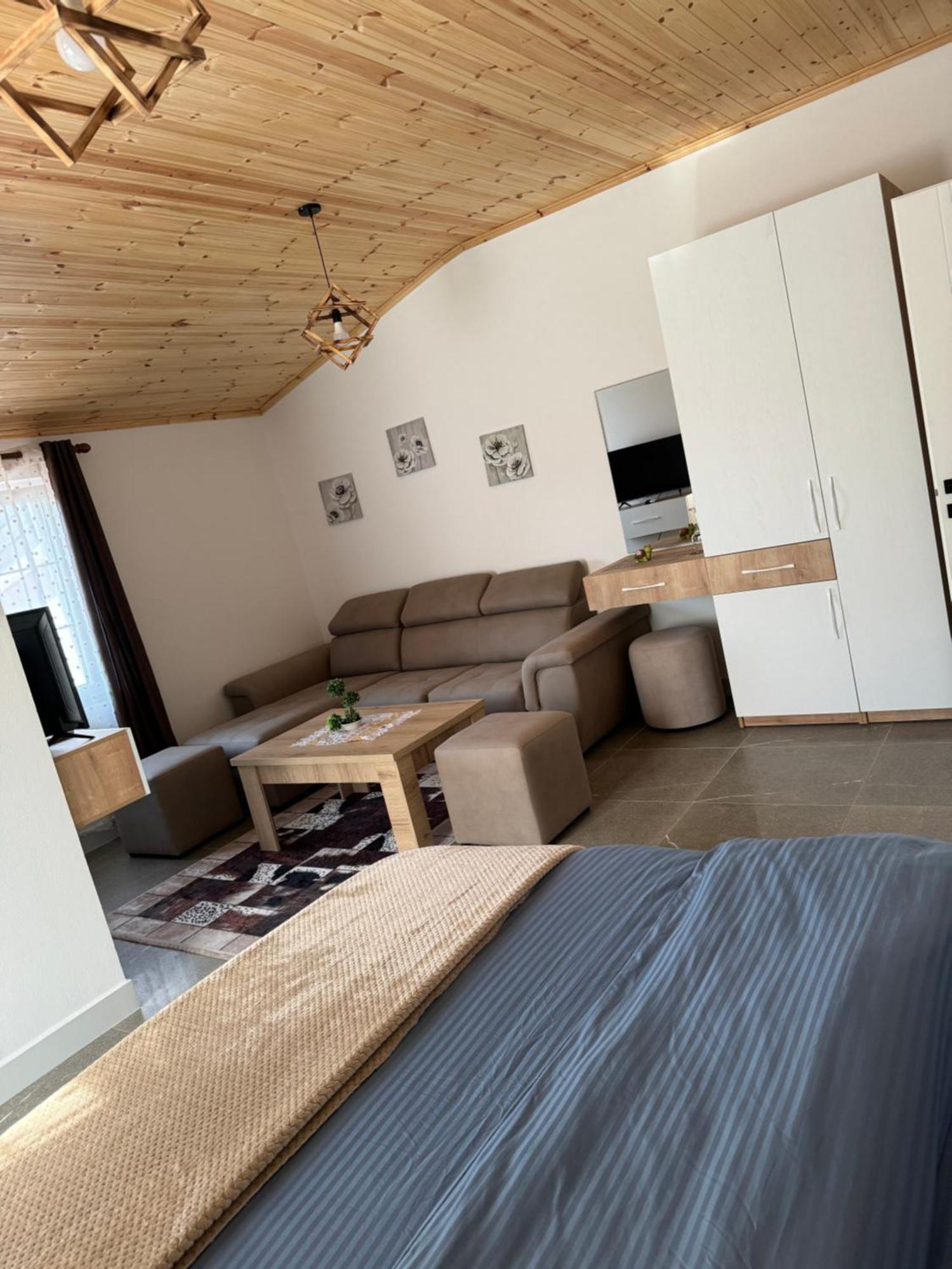 Qyteza Guest House & Camping Шкодер Экстерьер фото